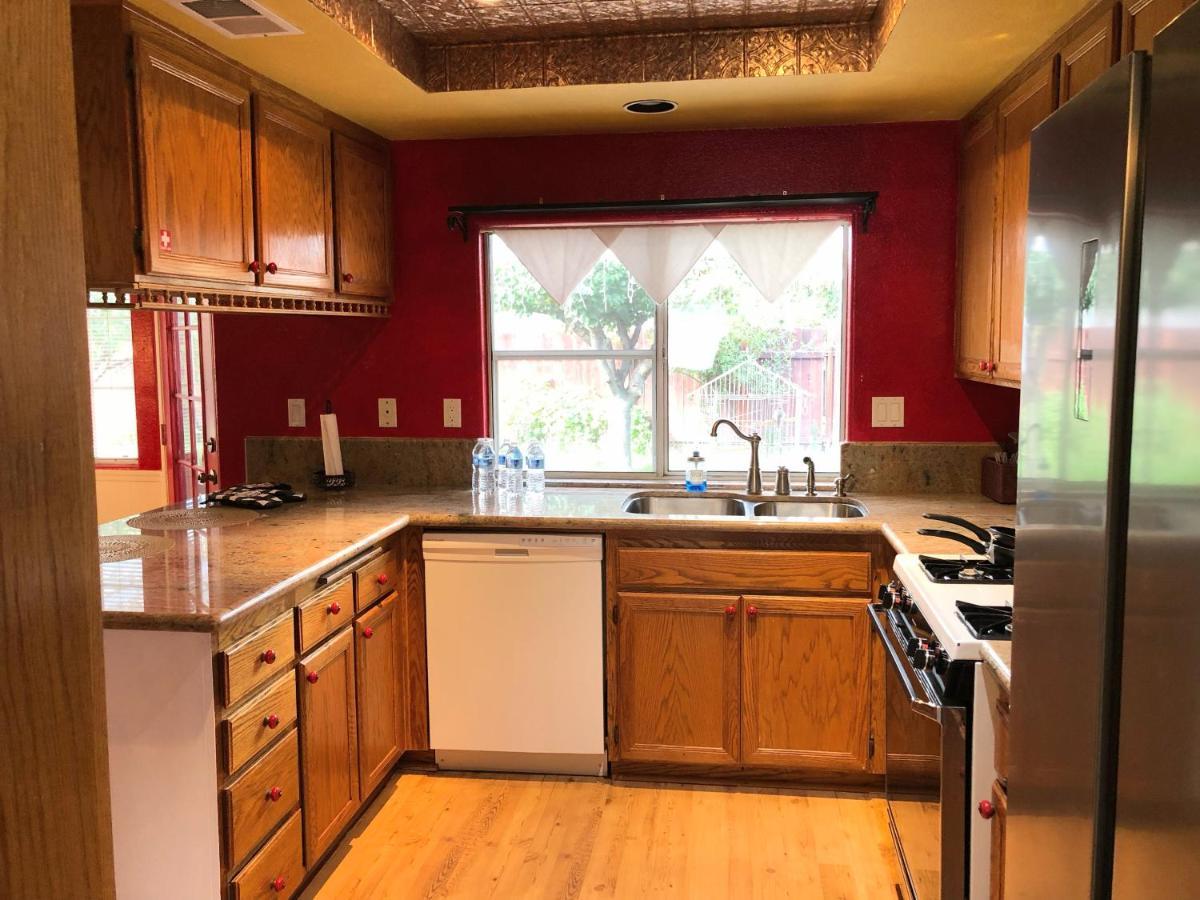 Vineyard Vista Suite With Tv And Private Bathroom Хемет Екстериор снимка